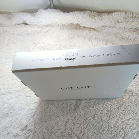 NWOT PAWSM Interior Cat Door with Removable Brush. - Picture 5 of 13